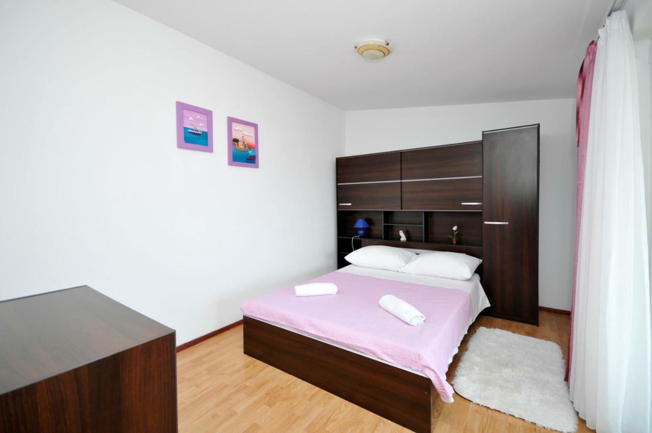 Apartment Sandra โตรกีร์ ภายนอก รูปภาพ